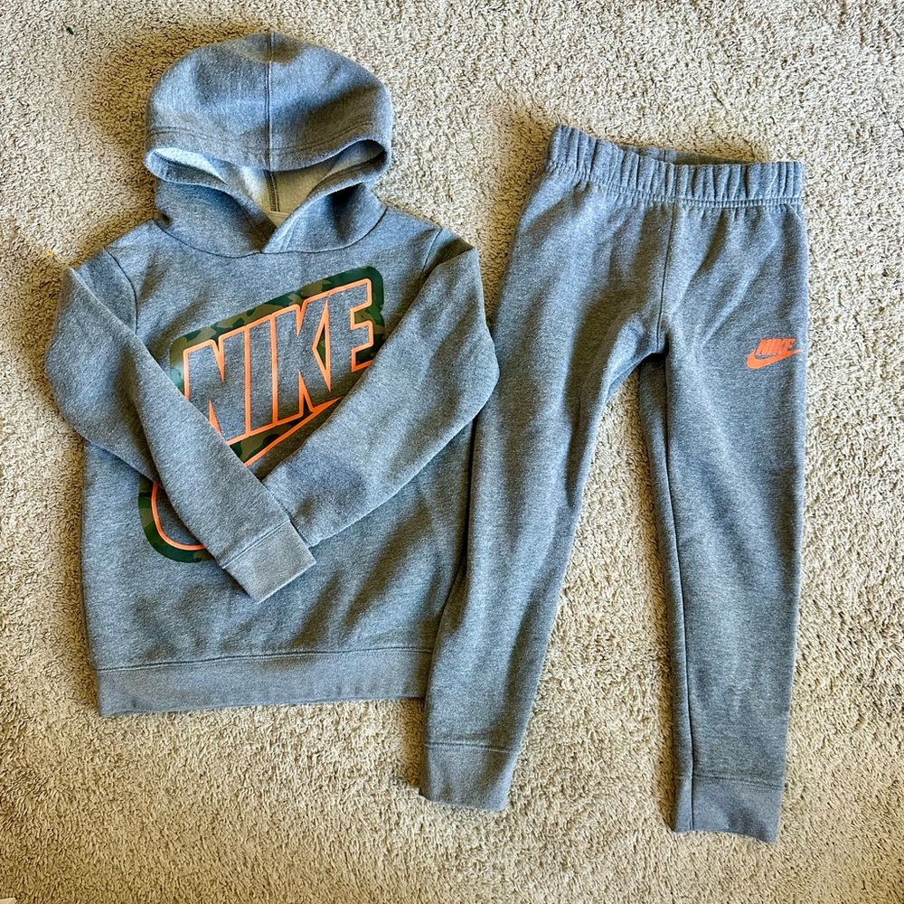Boys Nike set